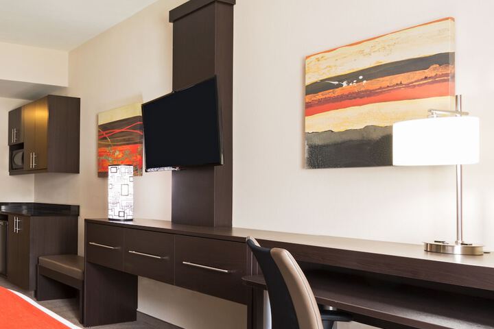 Room 25 of 65