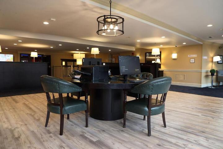 Four Points by Sheraton Wakefield Boston Hotel & Conference Center