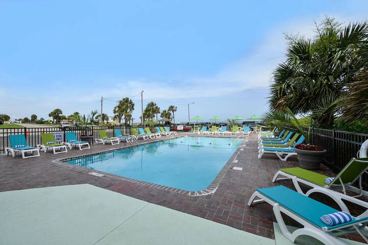 Pool 5 of 20
