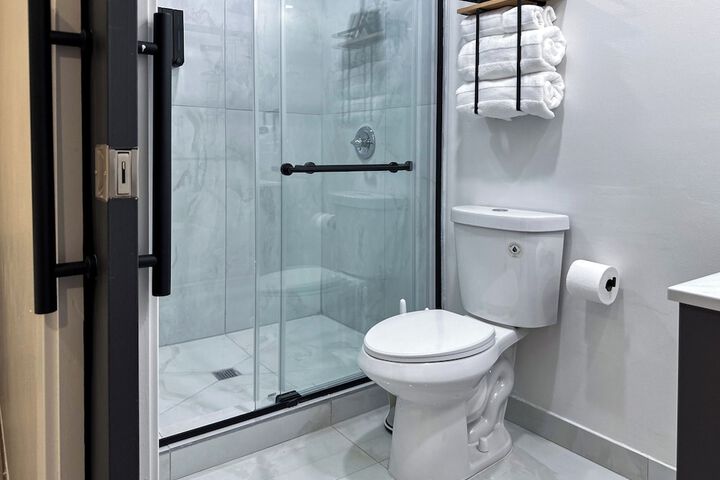 DTW Suites