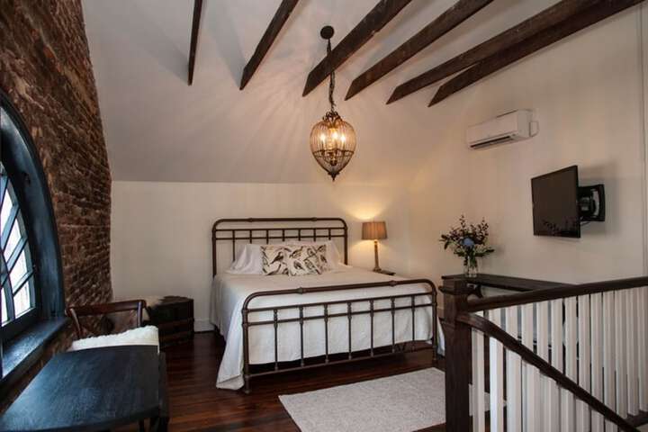Room 16 of 53
