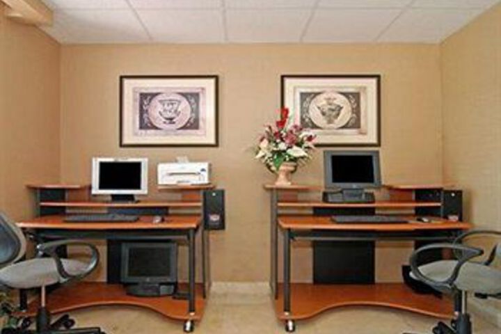 MainStay Suites