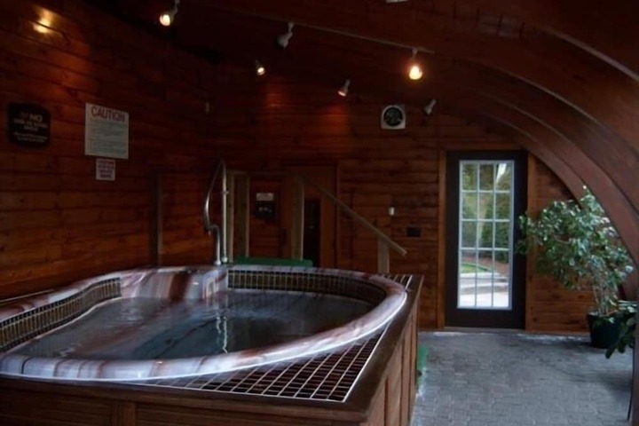 Spa 40 of 65