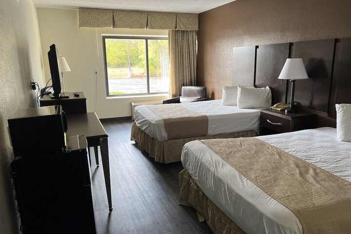 Room 4 of 12