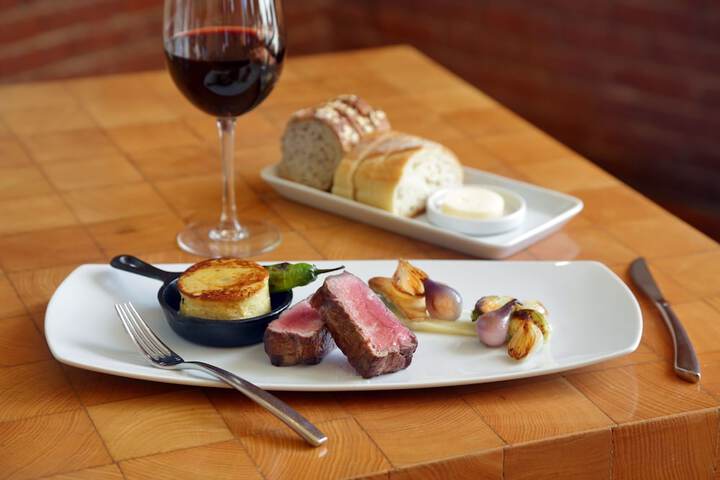 Dining 75 of 131
