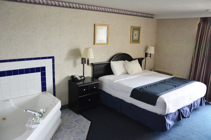 Room 10 of 51