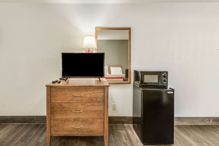 Room 18 of 26