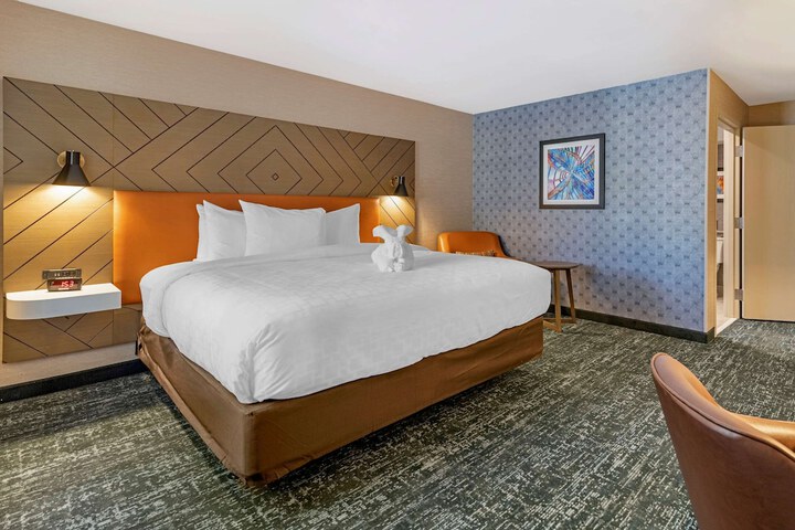 Room 18 of 36