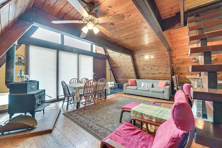 Walk to Ski Lift! Charming Hunter A-frame