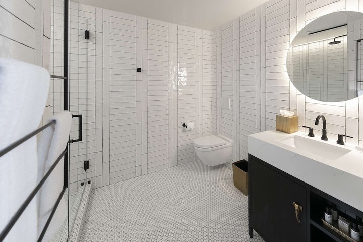Room 6 of 49
