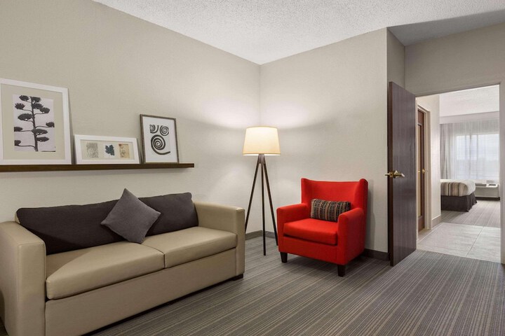 Room 40 of 90