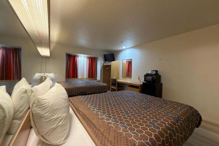 Americas Best Value Inn & Suites Ada