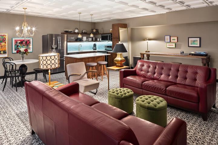The Highlander Hotel Iowa City an Ascend Collection Hotel