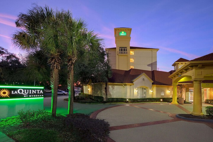 Hotel 4 of 30