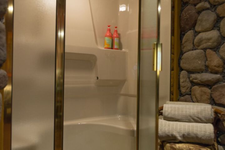 Room 47 of 62