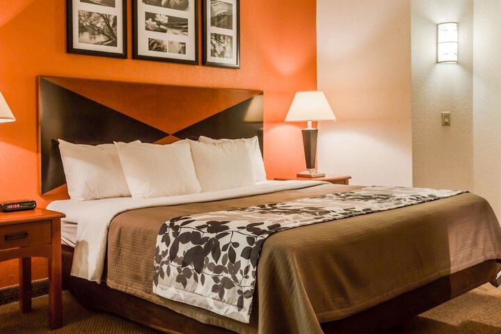 Room 21 of 29