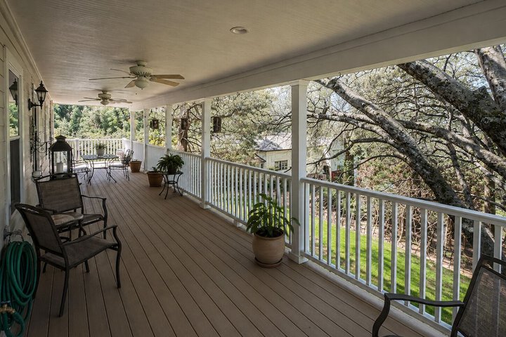 Glen Morey Country House B & B Inn