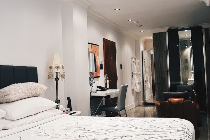Room 46 of 54