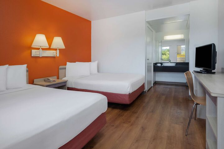 Room 42 of 50
