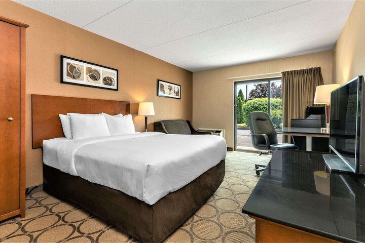 Room 12 of 30