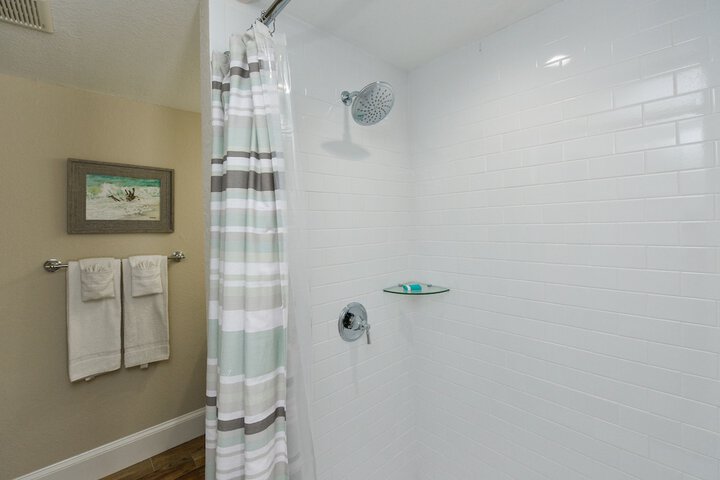 Room 118 of 290
