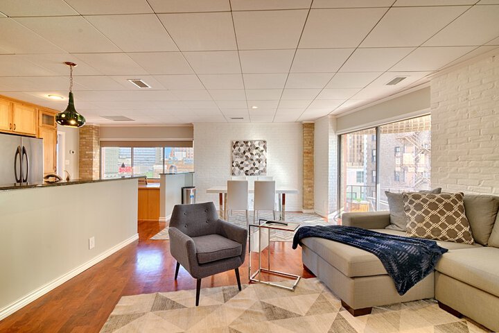 Room 103 of 250