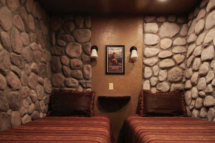 Room 81 of 144