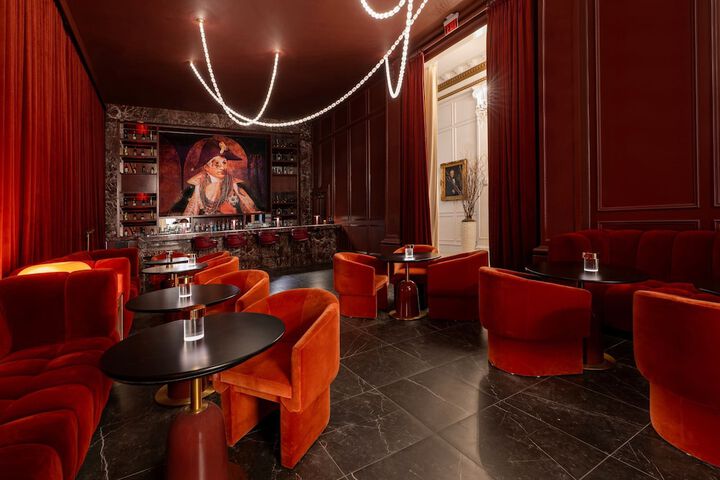Lounge 197 of 212
