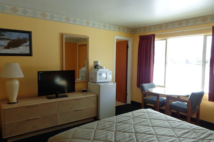Room 25 of 40
