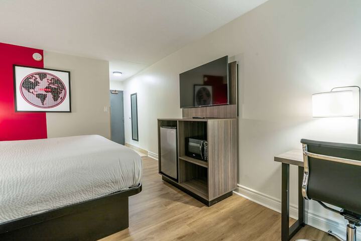 Room 17 of 31