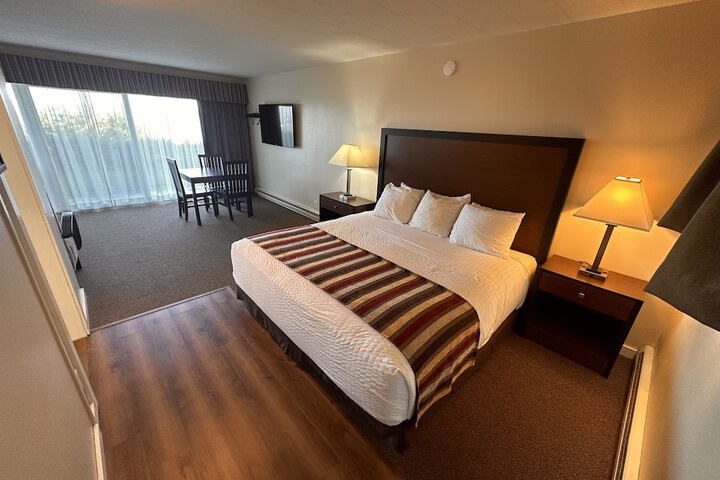 Room 37 of 181