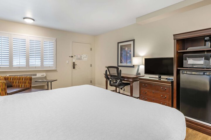 Room 44 of 54