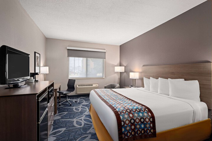 Baymont by Wyndham Waterloo
