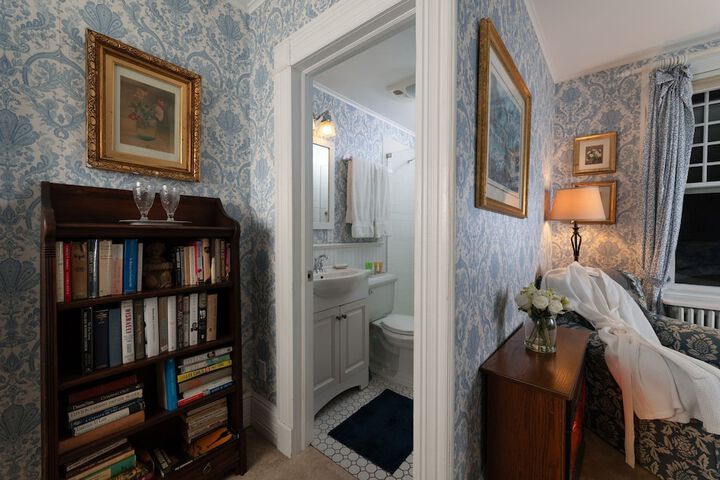 Room 55 of 84