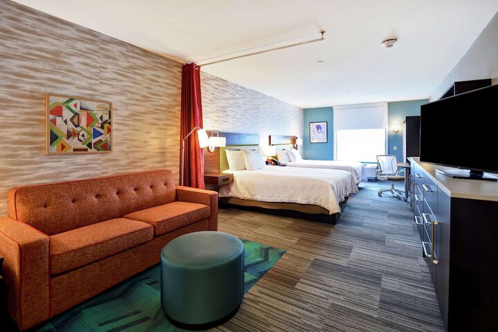 Room 32 of 47