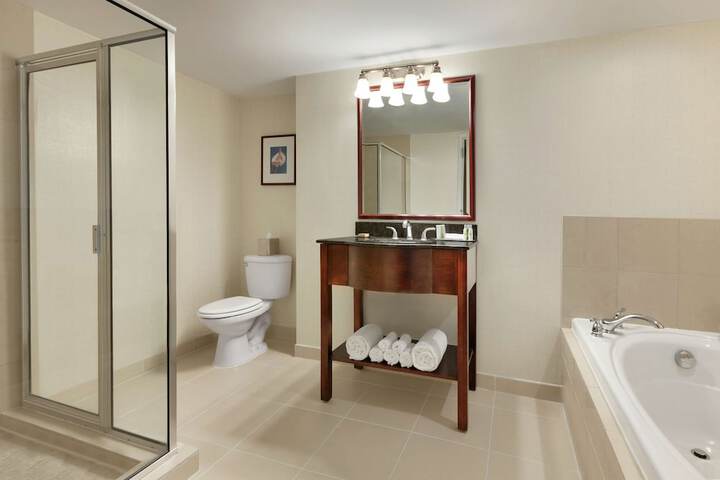 Room 15 of 42