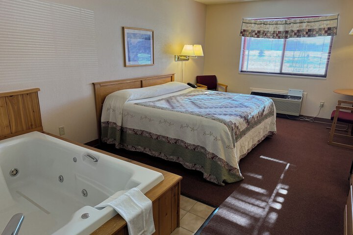 Chicaugon Lake Inn