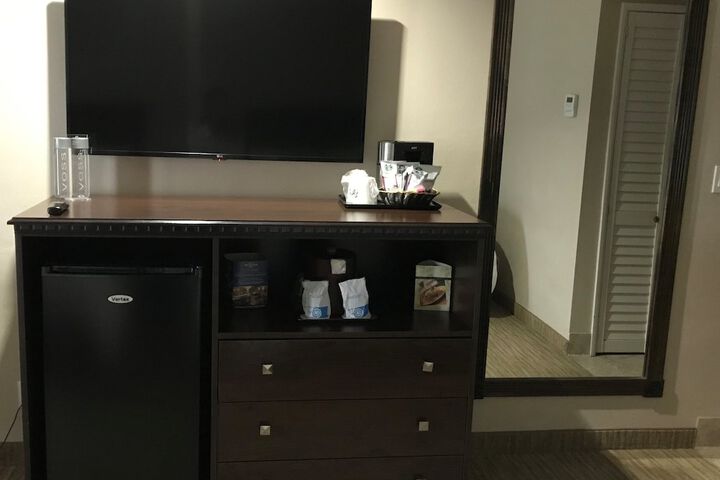 Room 22 of 43