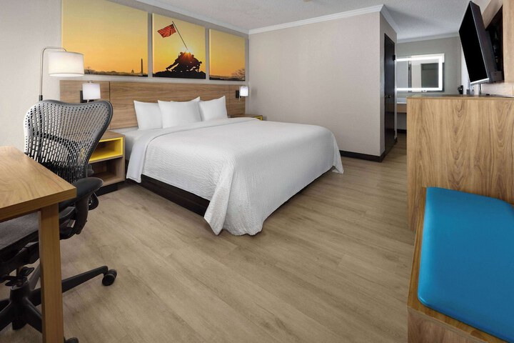 Days Inn by Wyndham Hinesville Near Fort Stewart