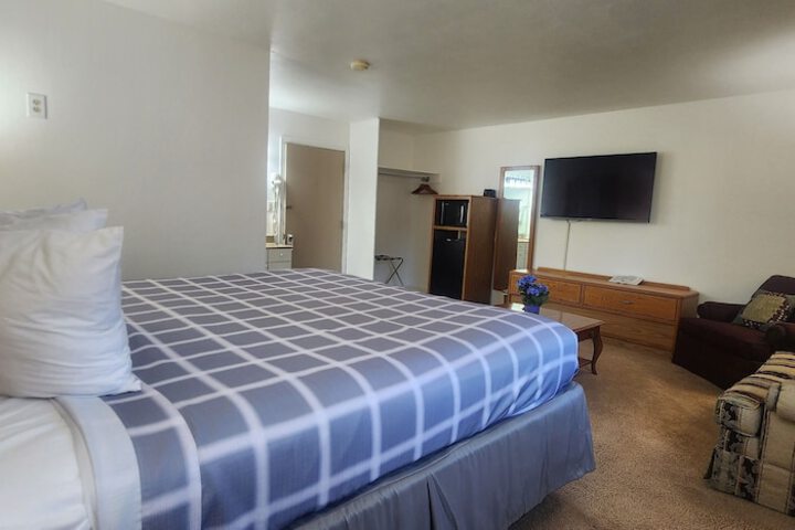 Room 32 of 57