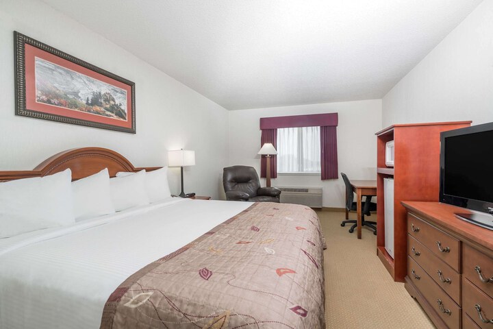 Room 11 of 20