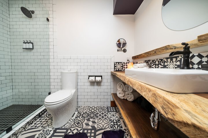 The Horton Hotel and Rooftop Lounge