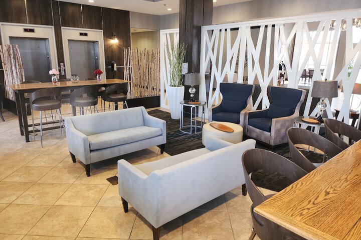 DoubleTree by Hilton North Charleston - Convention Center