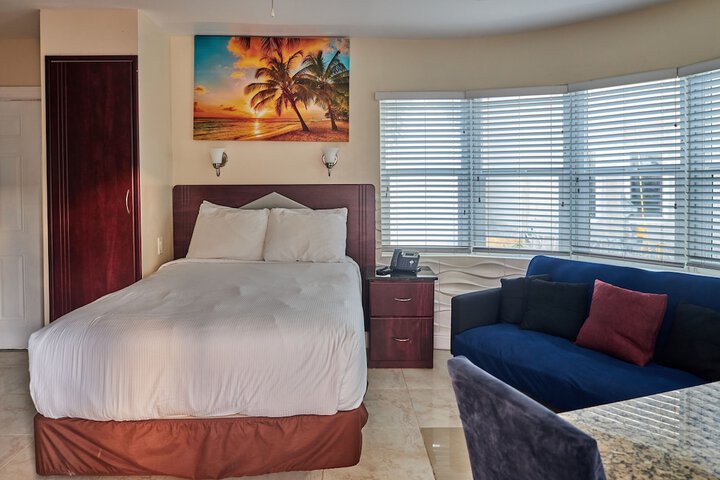 Room 42 of 60