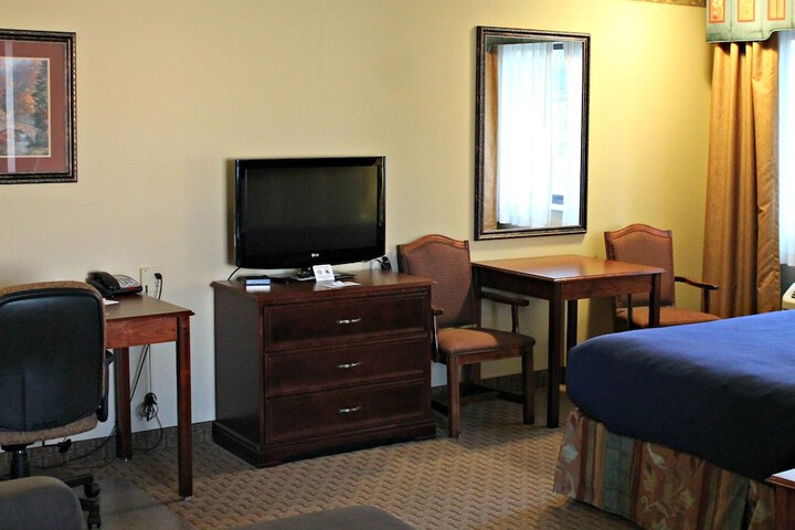 Room 10 of 29