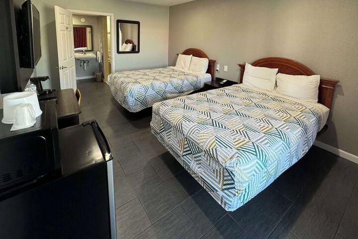 Room 12 of 41
