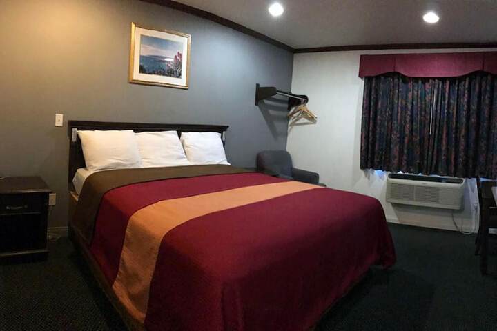 Room 30 of 46