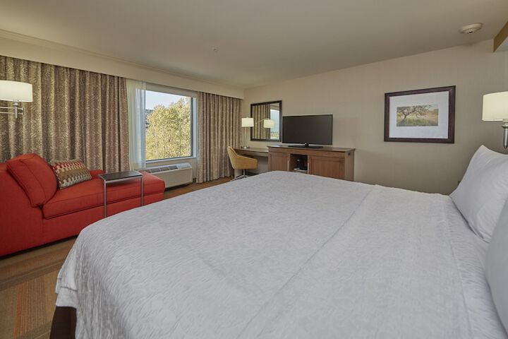 Hampton Inn & Suites Hood River