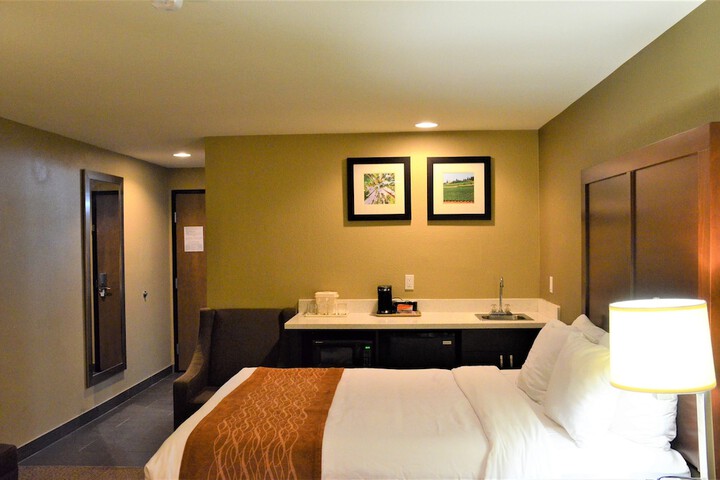 Room 72 of 103
