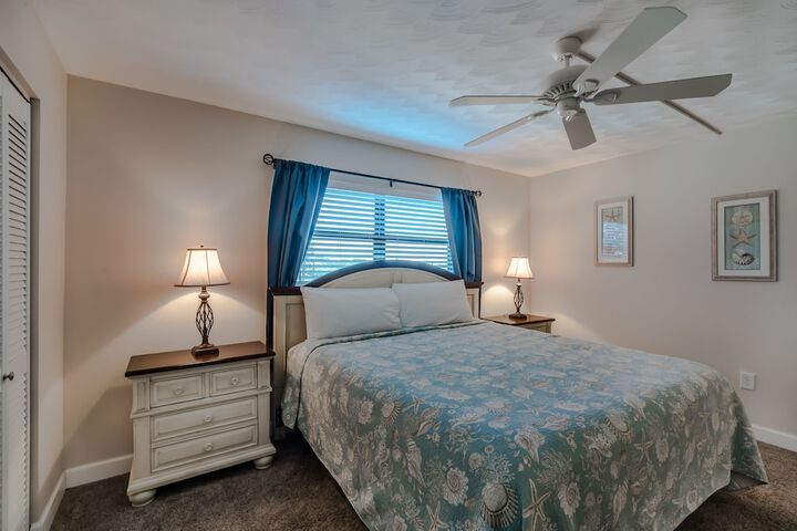 Room 4 of 40